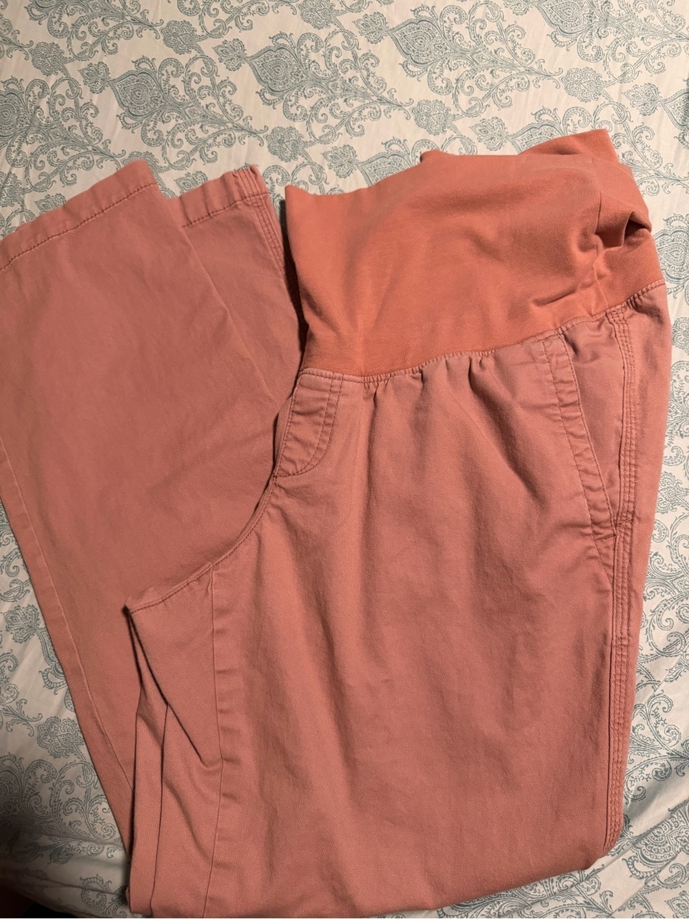 Old navy maternity pants